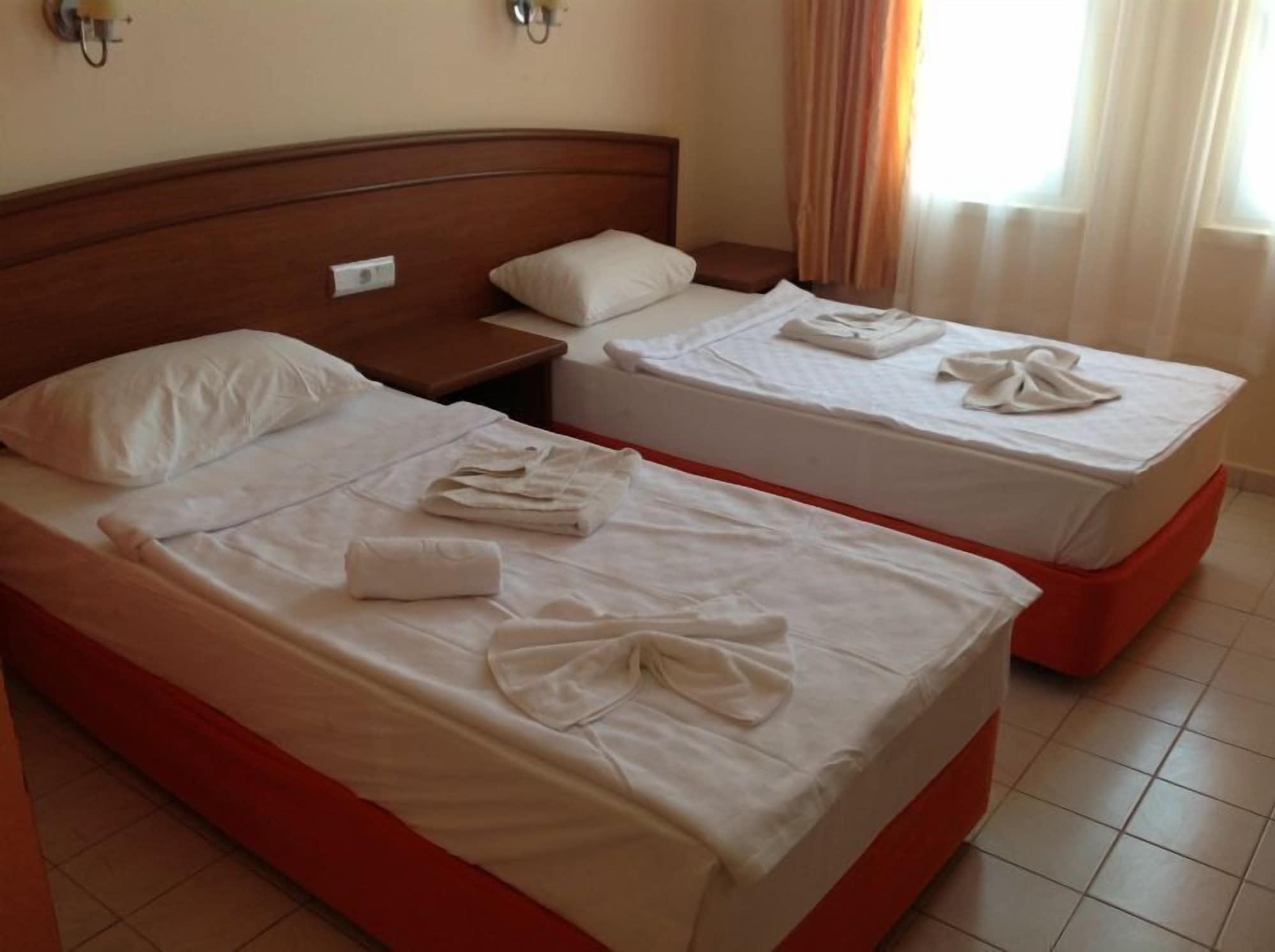 Damlatas Elegant Apart Hotel Аланя Екстериор снимка